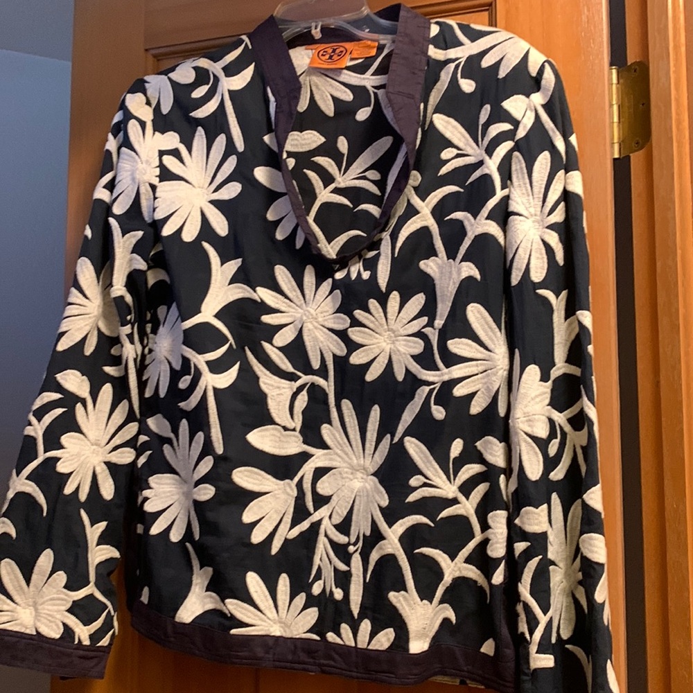 Tory Burch top, in good condition, 100% cotton